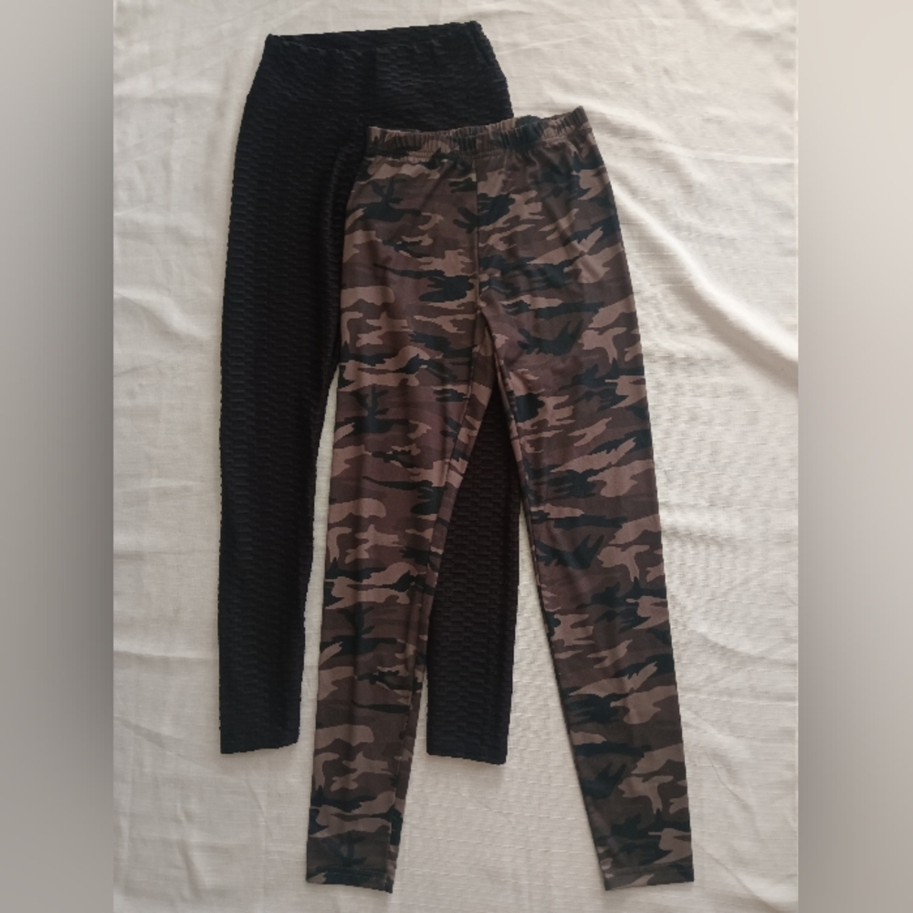 2 Pairs Camo and Black Women's Leggings